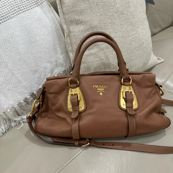 Prada Tan Leather Bag with Gold Details - Picture 3 of 12